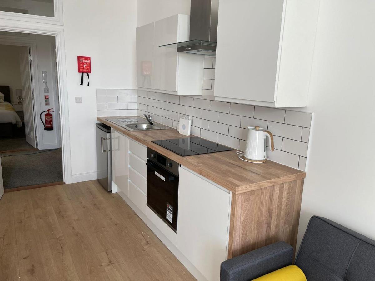 Brand New Montrouge Apartments - Perfect Location!! Πόρτσμουθ Εξωτερικό φωτογραφία