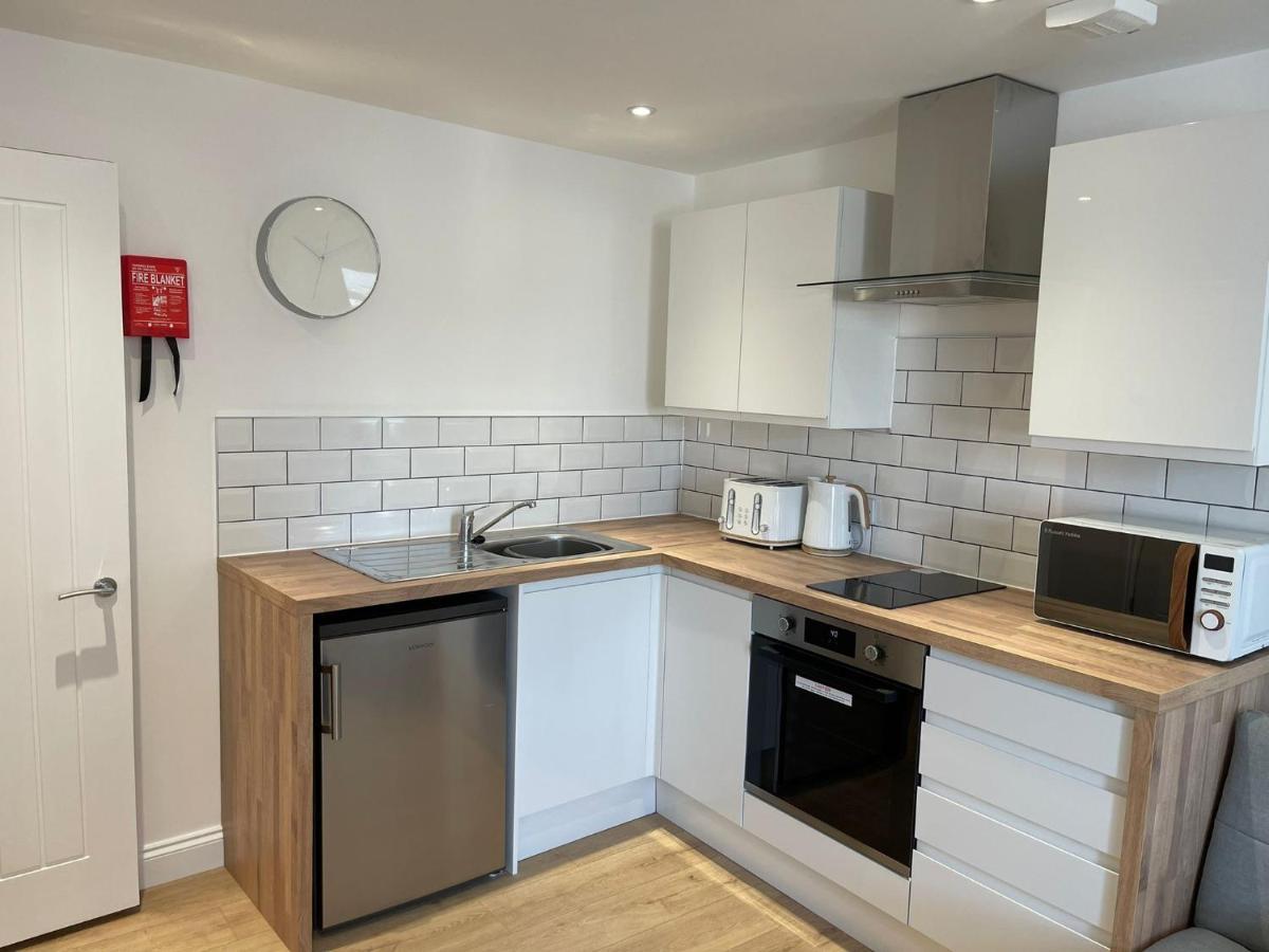 Brand New Montrouge Apartments - Perfect Location!! Πόρτσμουθ Εξωτερικό φωτογραφία