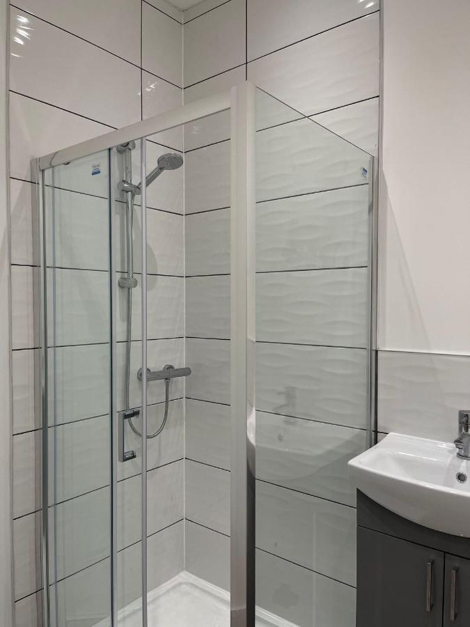 Brand New Montrouge Apartments - Perfect Location!! Πόρτσμουθ Εξωτερικό φωτογραφία