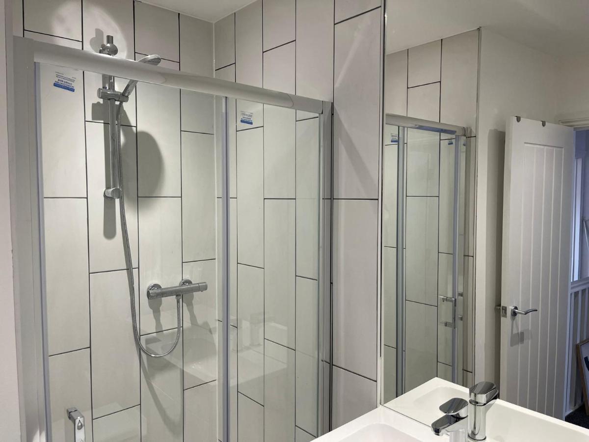 Brand New Montrouge Apartments - Perfect Location!! Πόρτσμουθ Εξωτερικό φωτογραφία