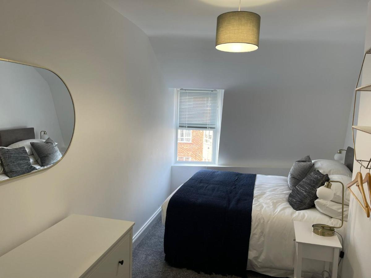 Brand New Montrouge Apartments - Perfect Location!! Πόρτσμουθ Εξωτερικό φωτογραφία